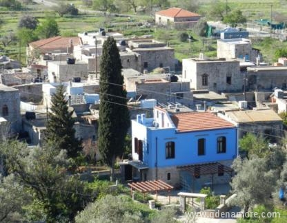 Traditional  Hotel  &quot; IANTHE &quot;, частни квартири в града Chios, Гърция